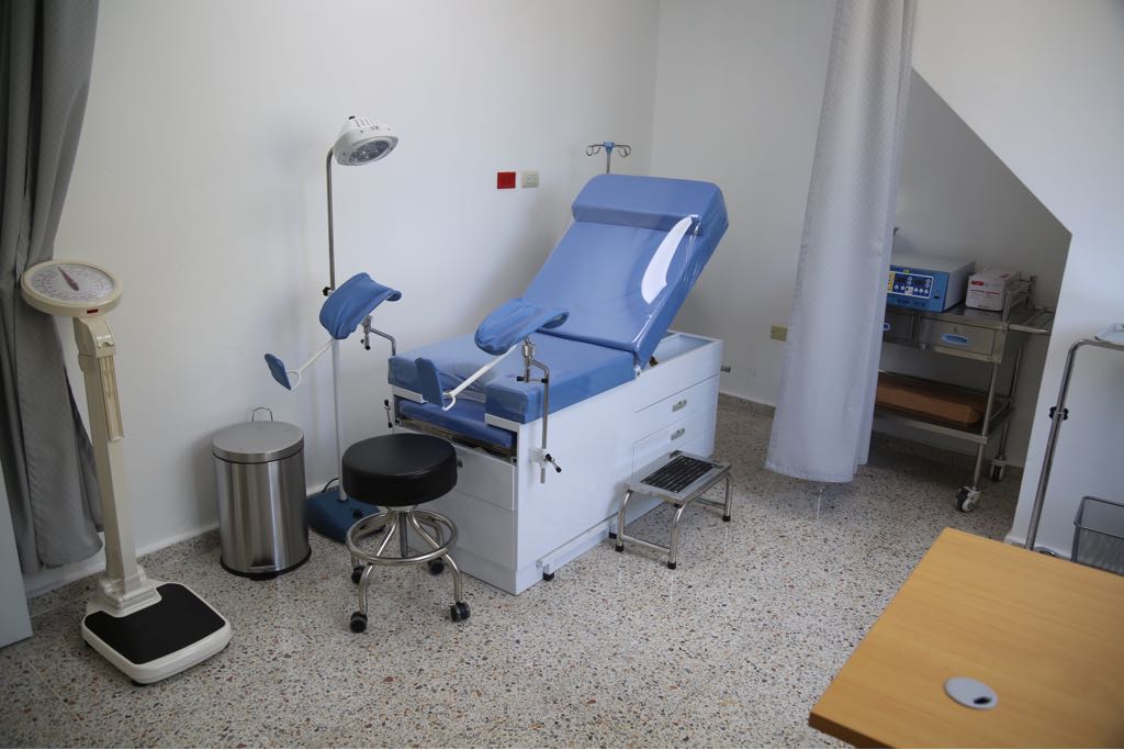 Área de hospitalización: cirugía, medicina, neonatología, gineco obstetricia, pediatría